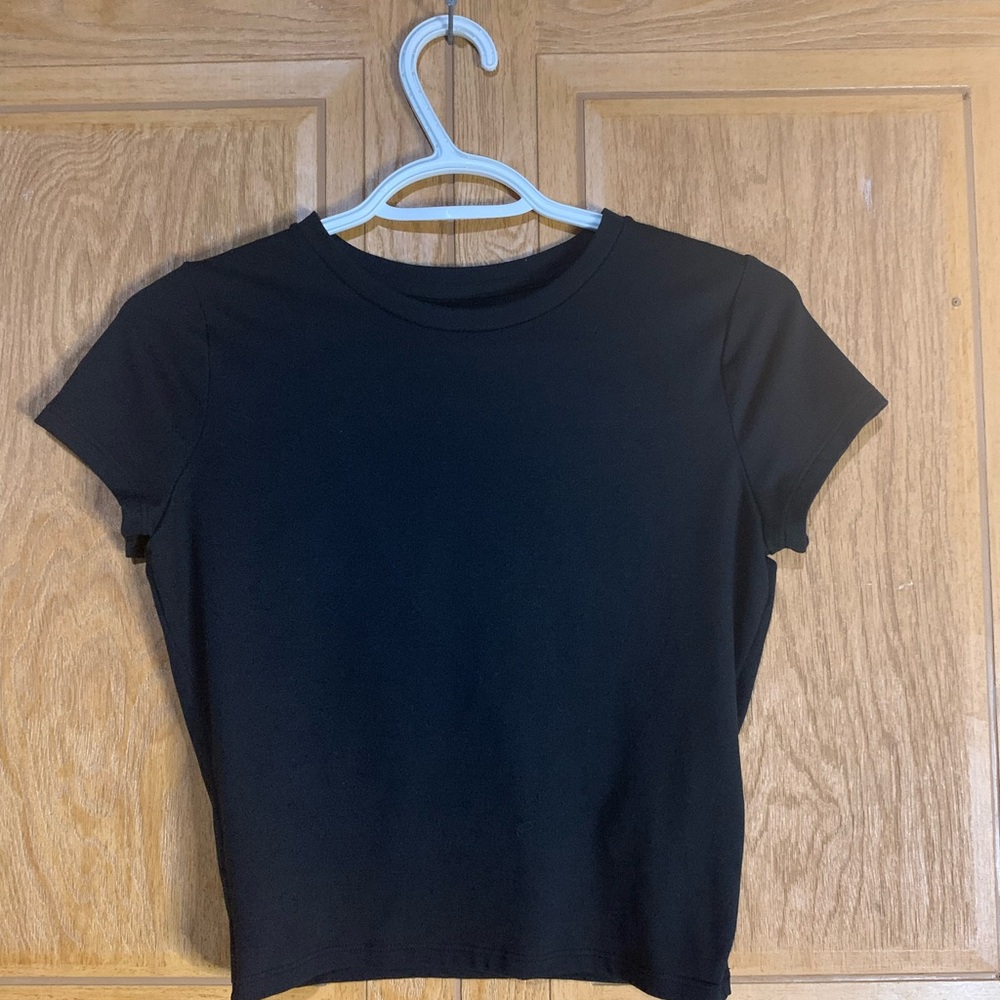 Hollister Seamless Black T- Shirt Medium